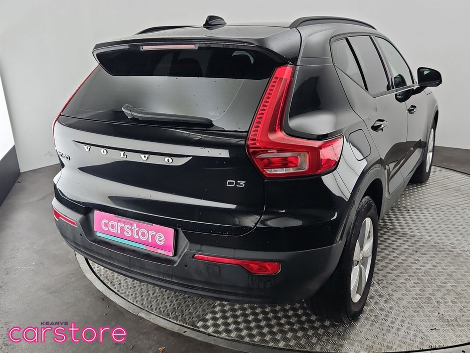 2019 Volvo XC40 - image 15