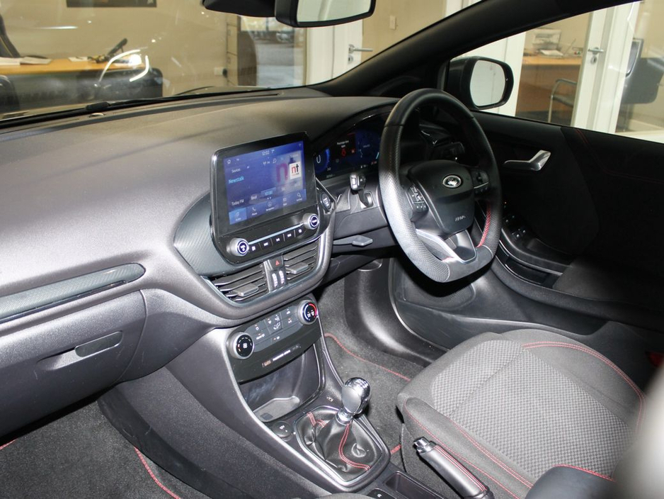 2023 Ford Puma - image 9