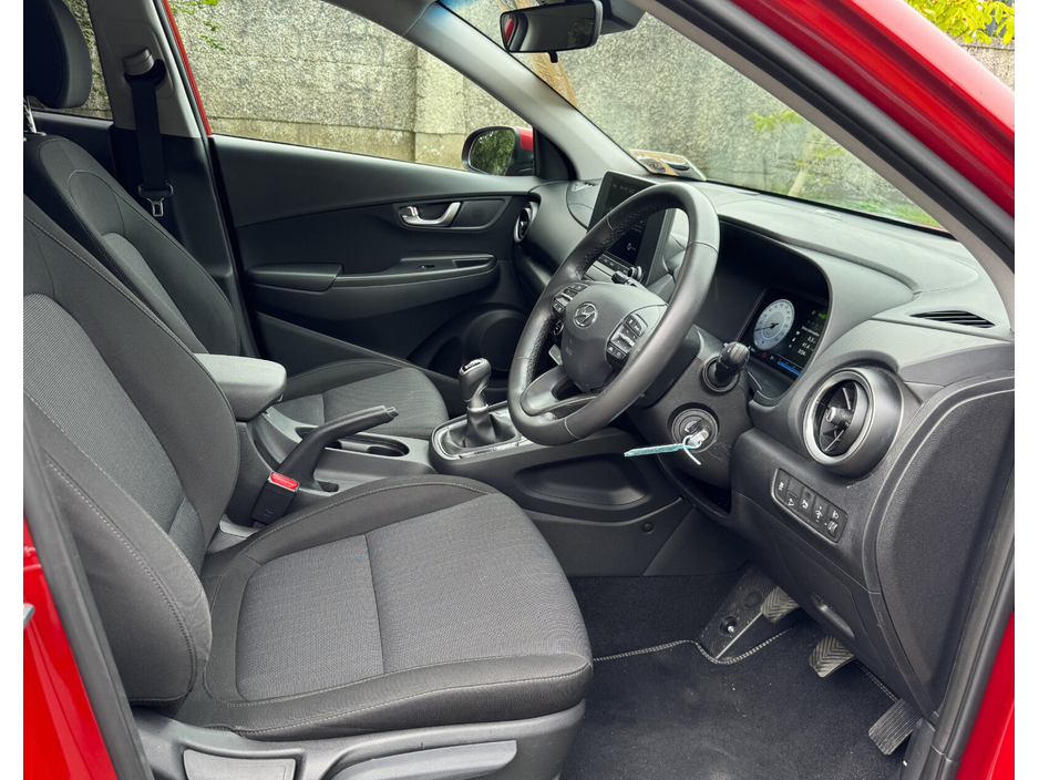 2023 Hyundai Kona 1.0 T-GDI Executive Two Tone Roof €27,500