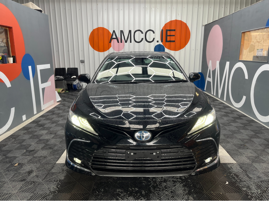 2021 Toyota Camry - image 6