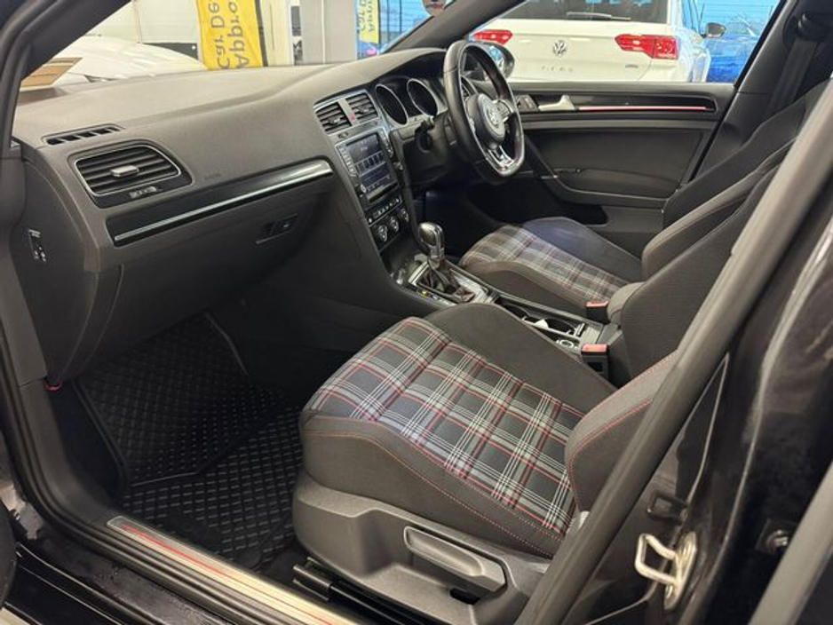 2016 Volkswagen Golf 2.0TSI DSG 5DR 220HP GTI €18,850