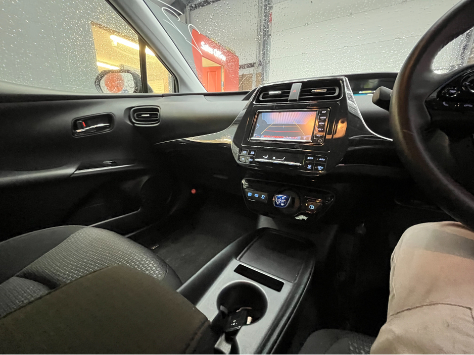 2022 Toyota Prius - image 15