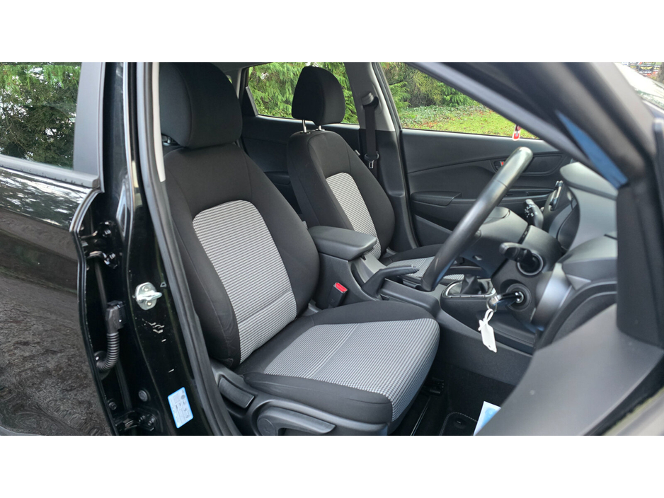 2021 Hyundai Kona - image 13