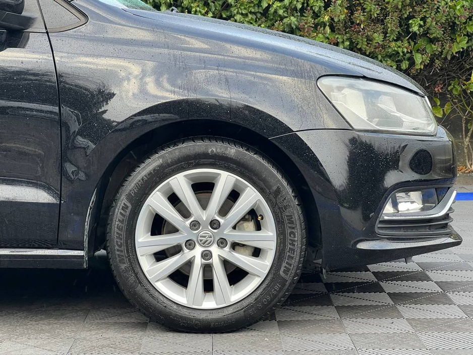 2016 Volkswagen Polo COMFORTLINE 1.2 TSI // 15" ALLOYS // NCT UNTIL 2028 // DIGITAL CLIMATE CONTROL €12,900