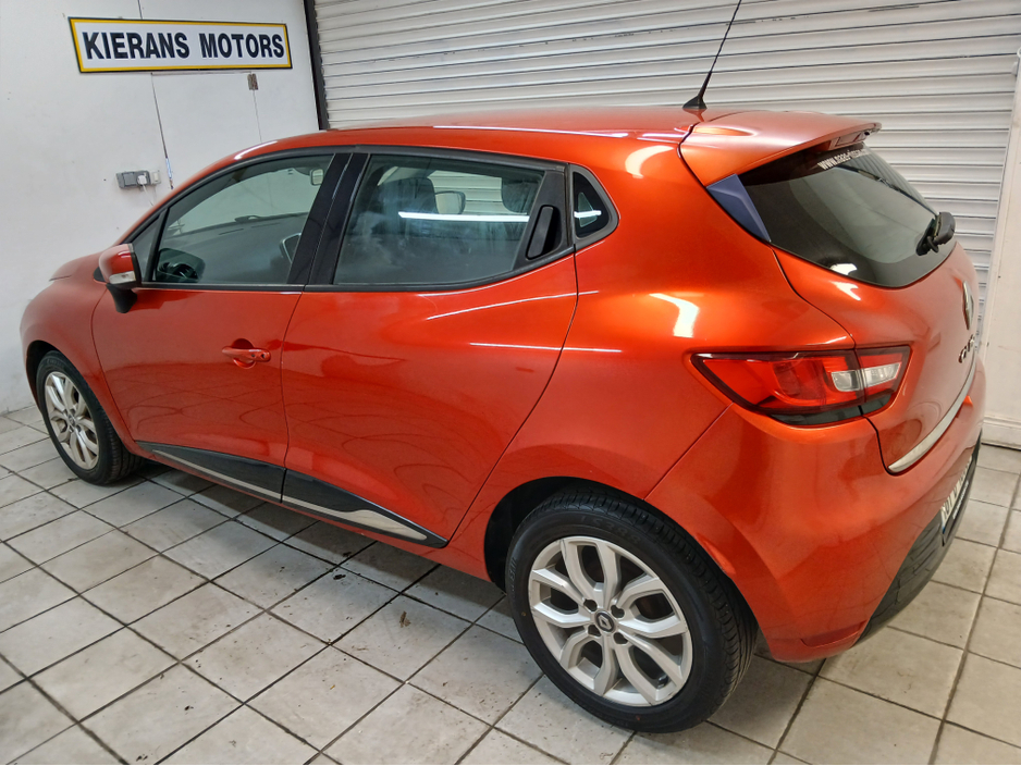 2018 Renault Clio - image 6