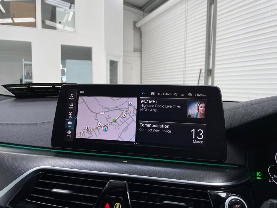 2021 BMW 5 Series - image 24