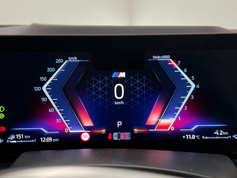 2025 BMW X5 - image 9