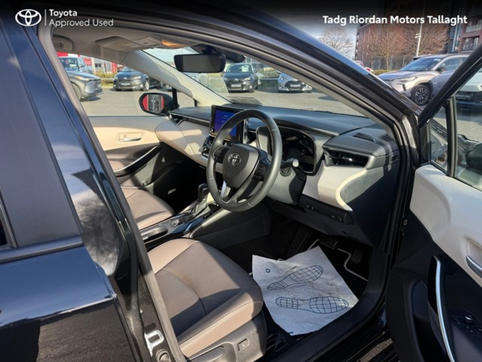 2022 Toyota Corolla - image 11