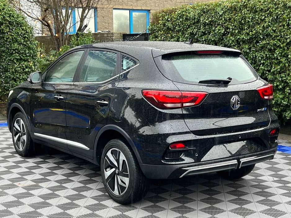 2023 MG ZS EV // LOW MILEAGE // APPLE CARPLAY/ANDROID AUTO // 360 PARKING CAMERAS // DIGITAL CLUSTER €20,900