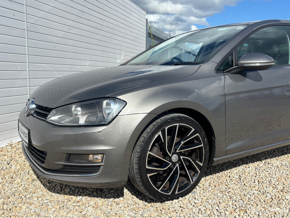 2015 Volkswagen Golf - image 17