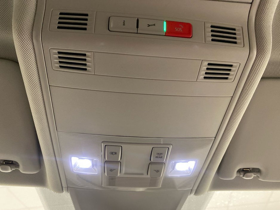 2024 Volkswagen Tiguan - image 15