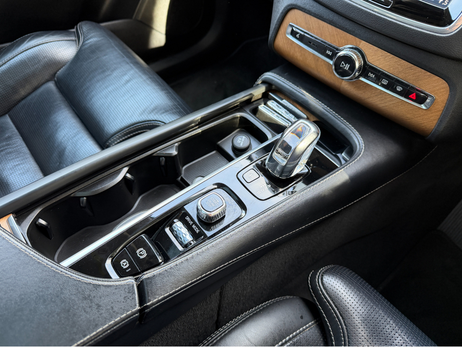2018 Volvo XC90 - image 20