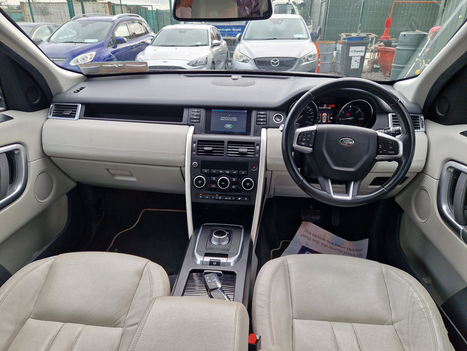2016 Land Rover Discovery Sport - image 10