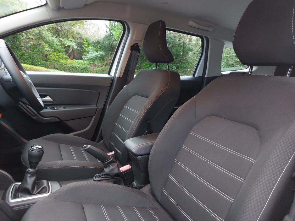 2023 Dacia Duster EXPRESSION BLUE DCI 115 4X2 NB €18,995