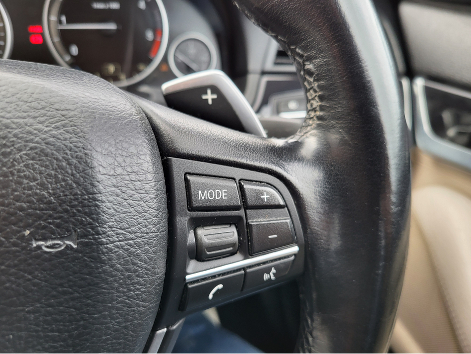 2011 BMW 5 Series - image 17