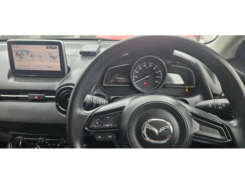 2017 Mazda Mazda2 - image 27