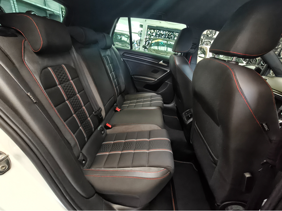 2016 Volkswagen Golf GTI Clubsport Street Edition//LOW KMs €25,950