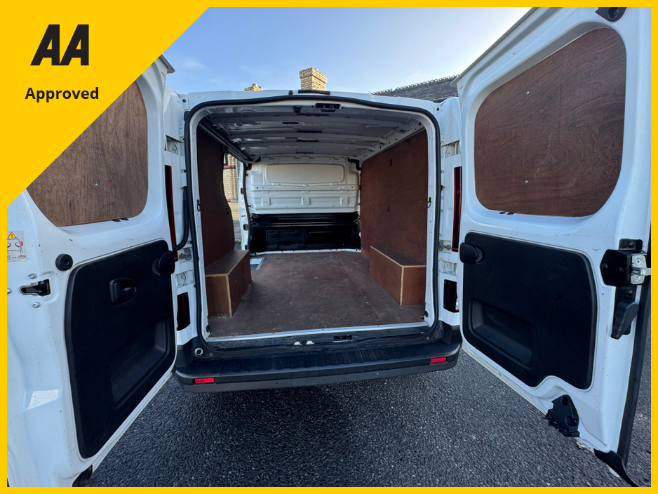 2019 Renault Trafic SPORT NAV  ENERGY 1.6DCI(NO VAT) *1 YEAR UNLIMITED MILEAGE WARRANTY* €13,900