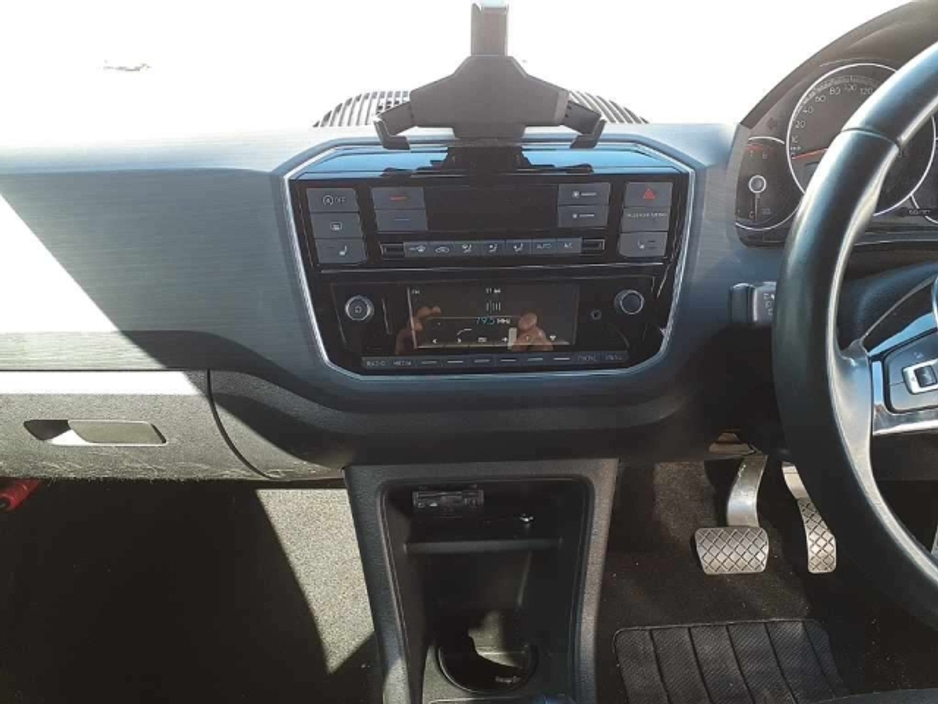 2017 Volkswagen up! - image 5