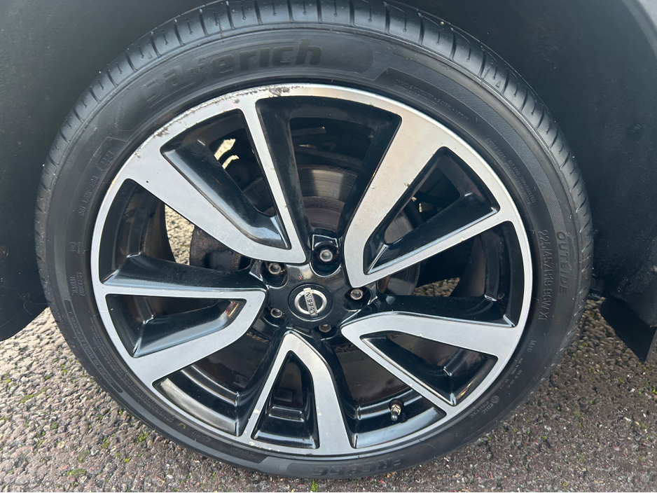 2015 Nissan Qashqai 1.6 DCI TEKNA 130bhp // FULL LEATHER // €9,900