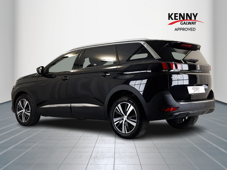 2024 Peugeot 5008 - image 5