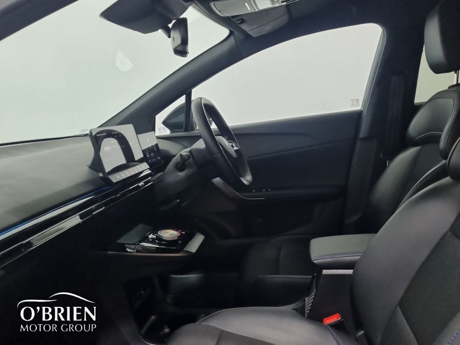 2023 MG 4 MG4 LR Exclusive €22,950