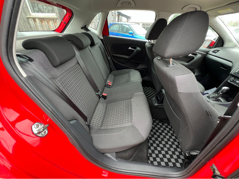 2017 Volkswagen Polo - image 10