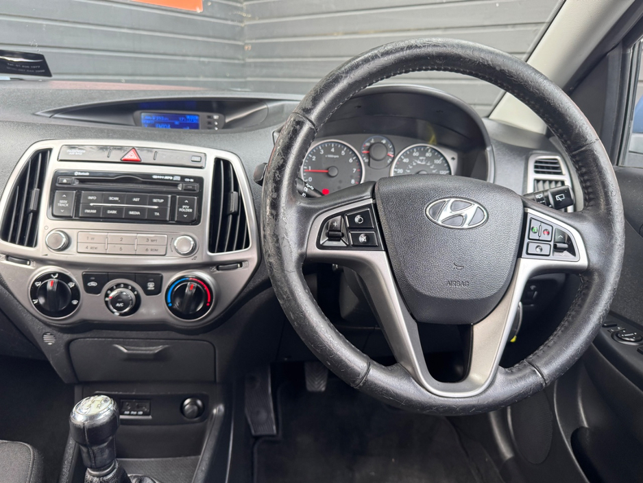 2012 Hyundai i20 - image 11