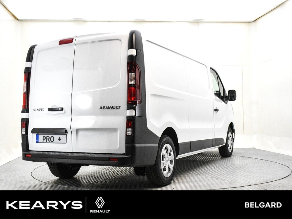 2024 Renault Trafic - image 10