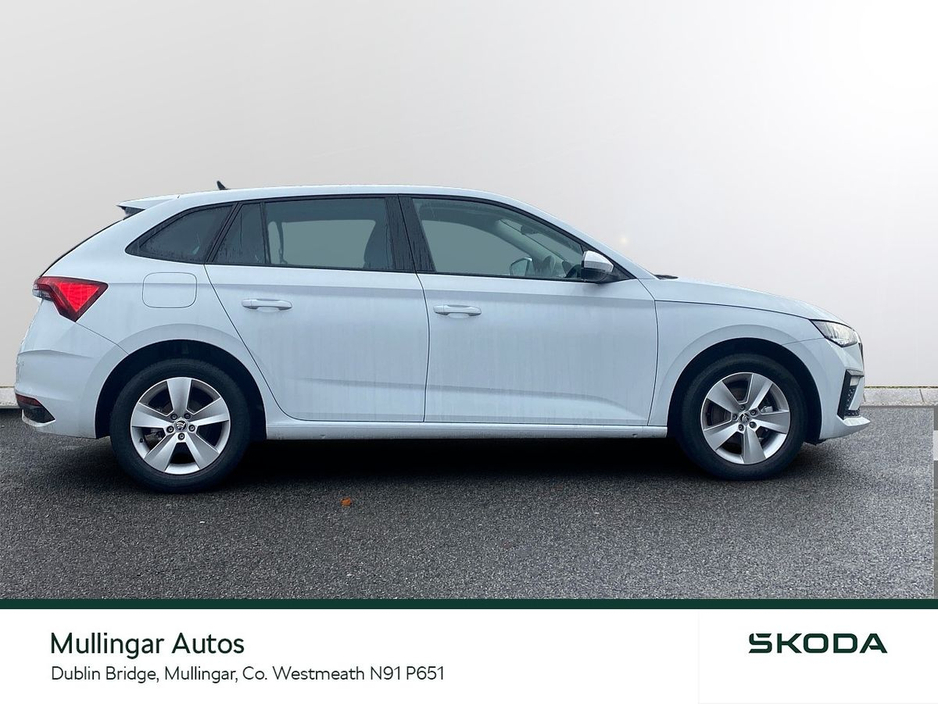 2025 Skoda Scala - image 8