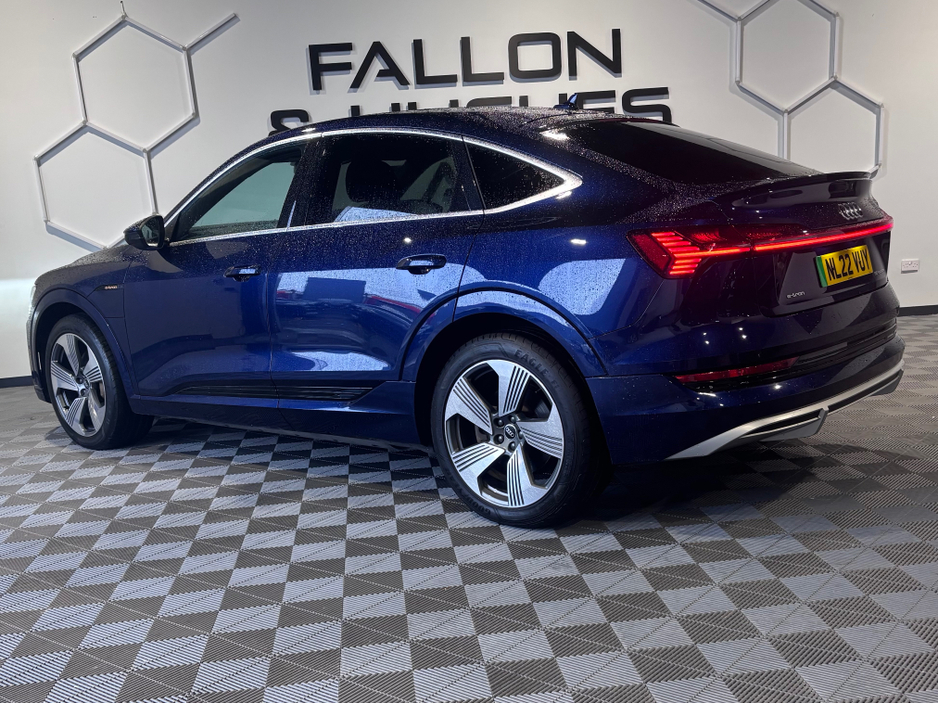 2022 Audi e-tron - image 3