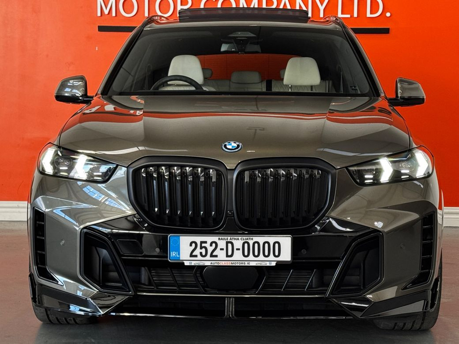 2025 BMW X5 - image 3