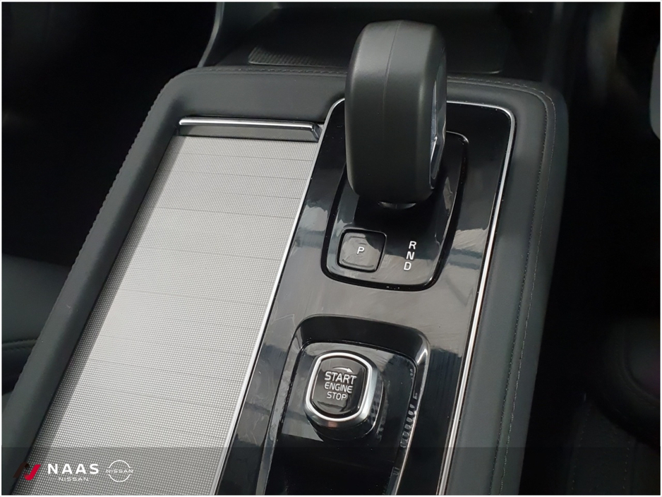 2025 Volvo XC90 - image 16