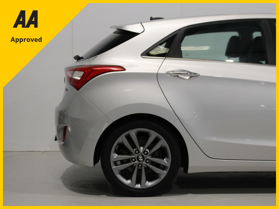 2016 Hyundai i30 - image 4