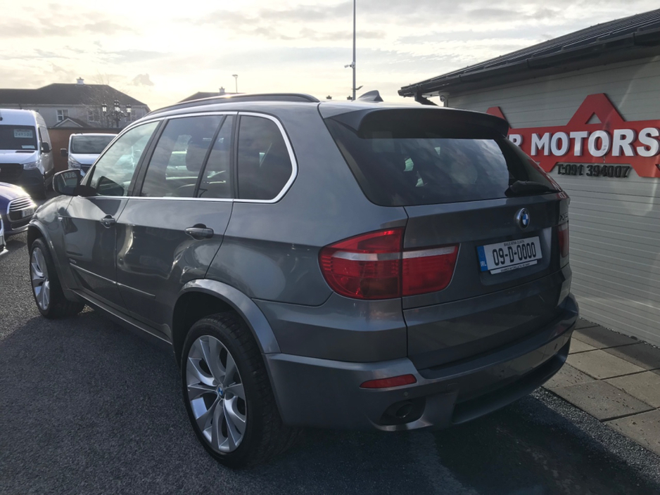 2009 BMW X5 - image 10
