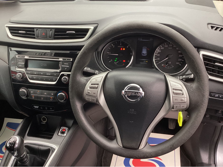 2014 Nissan Qashqai - image 11