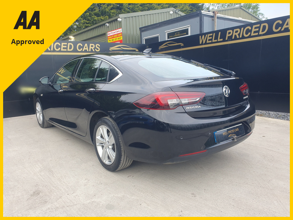 2017 Vauxhall Insignia - image 15