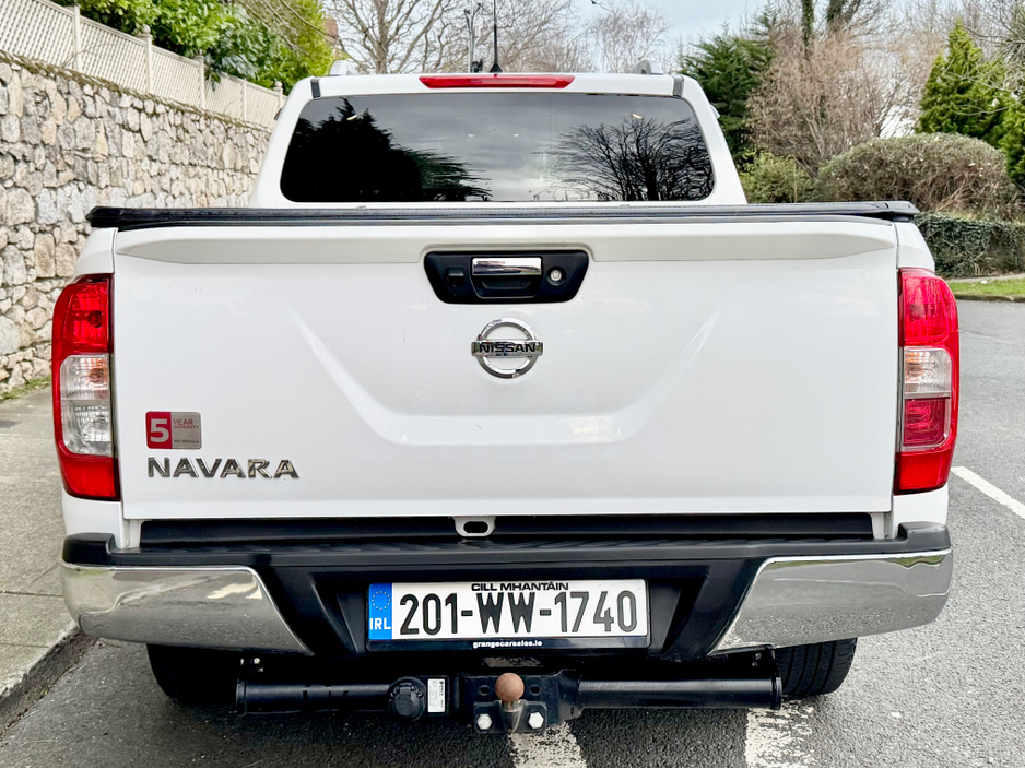 2020 Nissan Navara - image 7