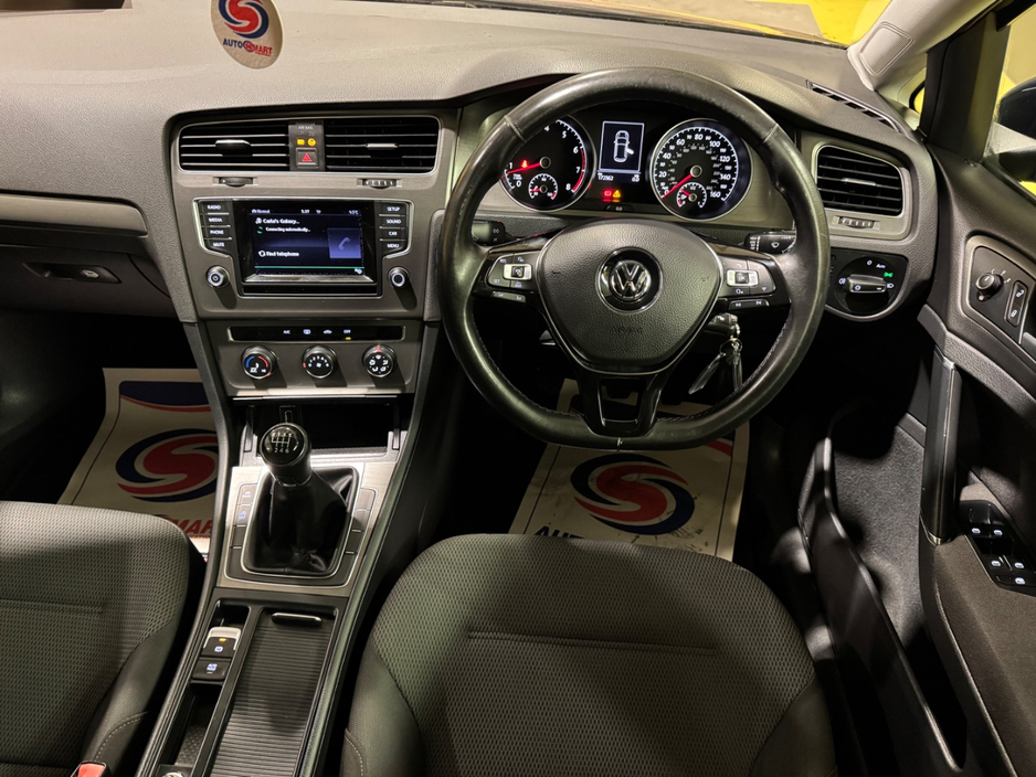 2013 Volkswagen Golf - image 7