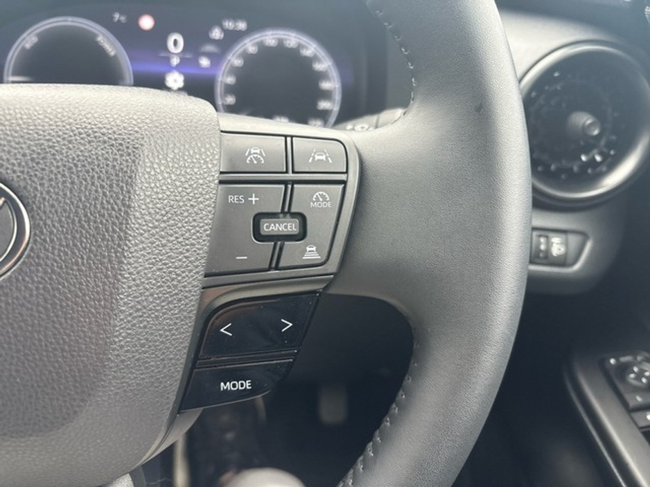 2024 Toyota C-HR - image 13