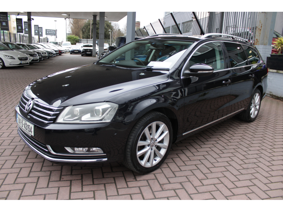 2014 Volkswagen Passat - image 8