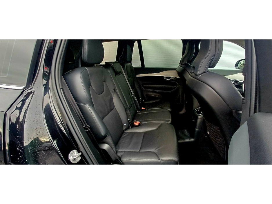 2024 Volvo XC90 - image 7