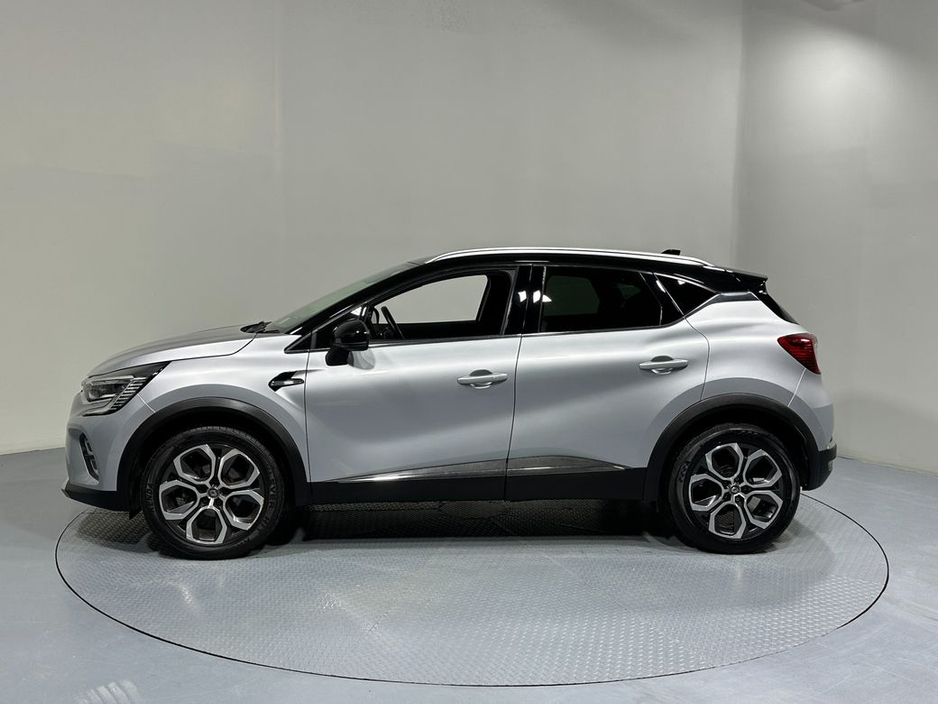 2020 Renault Captur - image 4