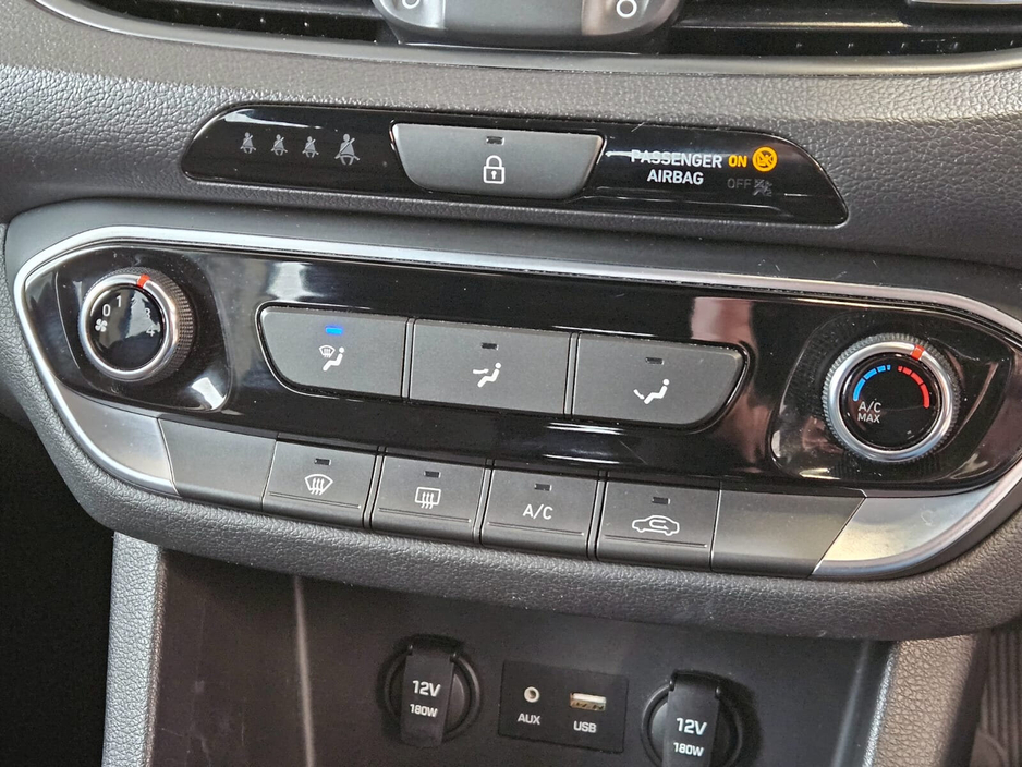 2017 Hyundai i30 - image 13