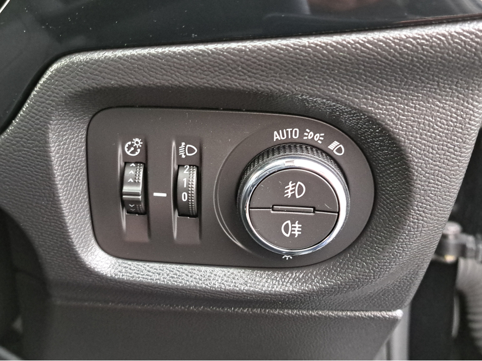 2025 Opel Corsa ELEGNCE 1.2 75BHP **REVERSING CAMERA** €21,950