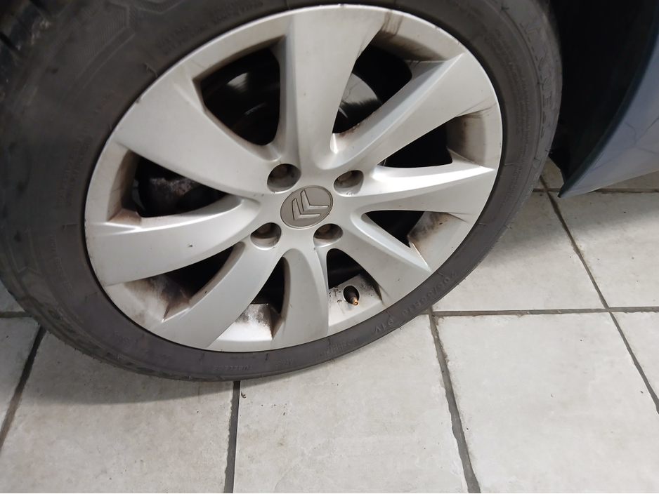 2010 Citroen C4 Picasso - image 10