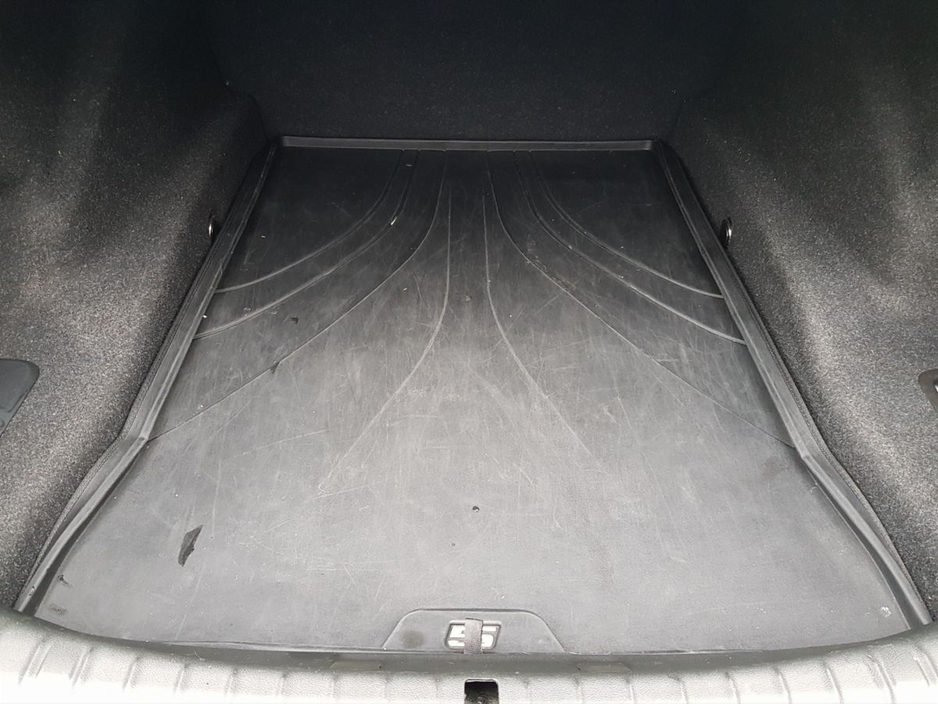 2019 BMW 5 Series - image 11