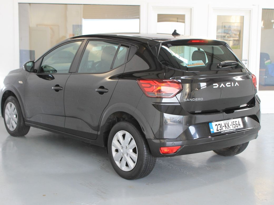 2023 Dacia Sandero - image 8