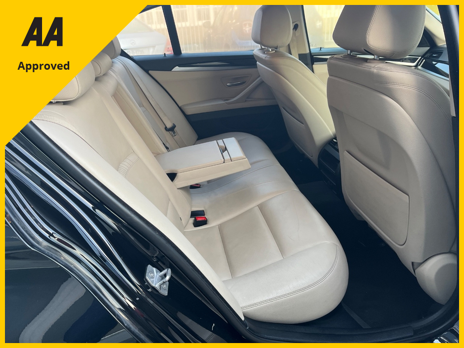 2015 BMW 5 Series - image 12