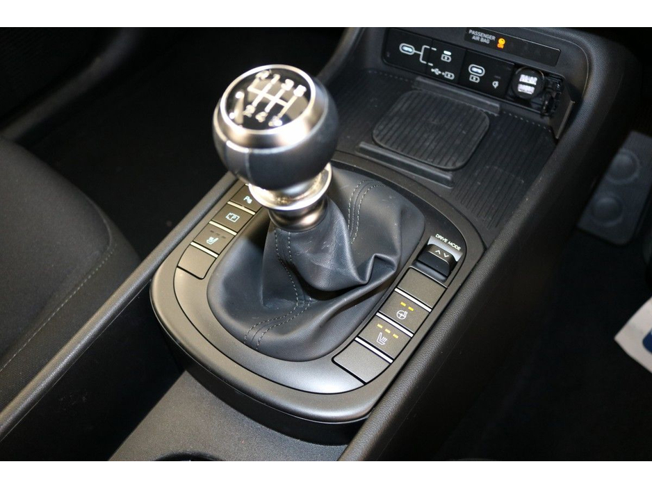 2024 Hyundai Kona ELEGANCE 1.0L PETROL COMPACT SUV €28,995